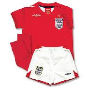 06-08 England Away Infants Kit